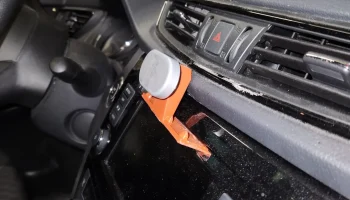 Автомобильный магнитный держатель для телефона со слотом ...