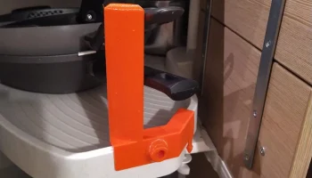 Topf Drehschrank Pfannen Halter Verdrehsicherung 1