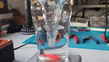 Magnetr&uuml;hrer f&uuml;r Fl&uuml;ssigkeiten, Магнитная мешалка......... 2