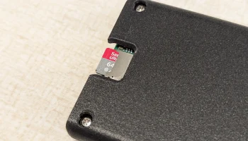 Половина корпуса Raspberry Pi 2