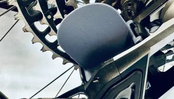 Крышка порта аккумулятора SRAM AXS
