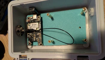 RAK19007 и RAK19003 + монтажная пластина зарядного устро... RAK19007 и RAK19003 + монтажная пластина зарядного устро...