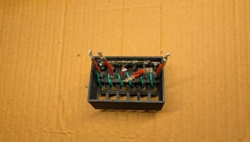 Блок предохранителей Anderson Powerpole со светодиодами 4