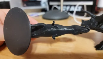 Низкополигональный T-Rex с опорной пластиной 1