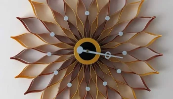 Уменьшенные часы с подсолнухом Уменьшенные часы с подсолнухом