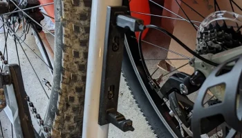Крепление для велосипедного замка Abus U-lock с помощью ... 1