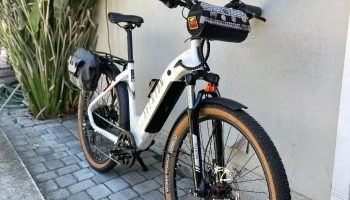 Крепление вилки для переднего фонаря Aventon Level 2 3