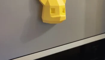 Низкополигональный магнит на холодильник Пикачу...... 1