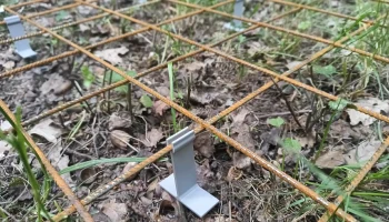 Стул из проволочной сетки с защелкой для заливки железоб... 1