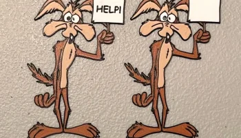 Многоцветный Wile E. Coyote с магнитом-знаком......