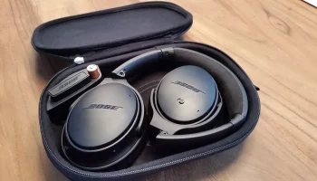 Держатель для батареи Bose Quiet Comfort 25 4