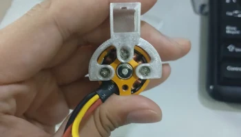 Крепление бесщеточного двигателя для самолетов с радиоуп... 6