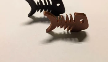 Брелок из рыбьей кости
