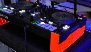 Сверхлегкая подставка Native Instrument Kontrol S2 MK3