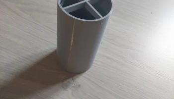 Круглая вставка в вазу