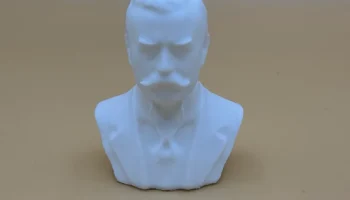 Хирам Перси Максим Бюст