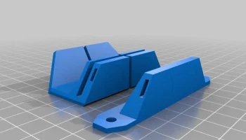 В Prusa отсутствуют ручки корпуса, изменен дизайн для уст... В Prusa отсутствуют ручки корпуса, изменен дизайн для уст...