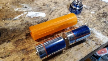 Преобразование вспышки 18650 (2x D-Cell в 1x 18650) 3