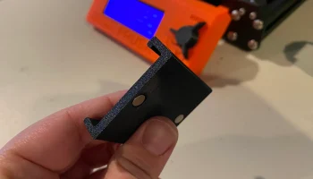 Зажим и магнит для рамки Prusa 3