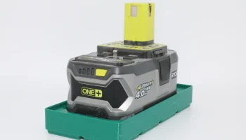 Держатель батареи Gridfinity Ryobi