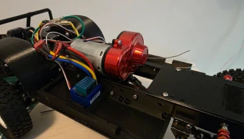 Коробка передач и аккумуляторная батарея Tamiya Hilux Hi...