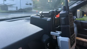 Крепление для автомобильного зарядного устройства Midlan... 2