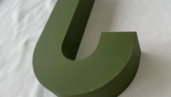 Очень прочный простой настенный крючок 1