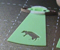 Светящийся в темноте магнит на холодильник НЛО...... 2