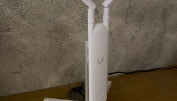 Вертикальная подставка Unifi Mesh