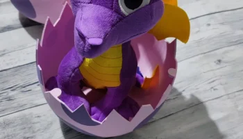 Подарочная коробка с яйцом дракона Spyro (MMU).........