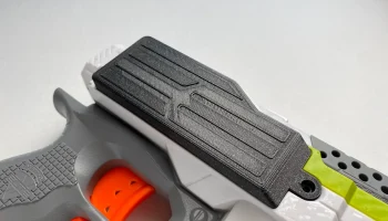 Расширенные дверцы батарейного отсека Stryfe 1