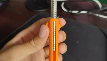 Магнитный диспенсер 8x3 с сотовой настенной опорой......