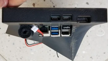 Корпус Pi4 с 7-дюймовым ЖК-экраном и вентилятором 9