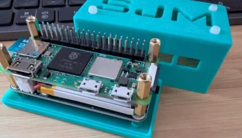 Корпус Raspberry Pi для Pi Zero 2 Вт (В) с установленным...
