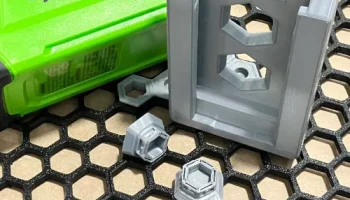 Сотовая стенка для хранения (HSW) Greenworks Держатель б...