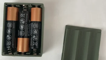 Держатель для батареек АА с крышкой 1