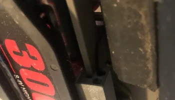 Кронштейн антенны Traxxas Slash 1