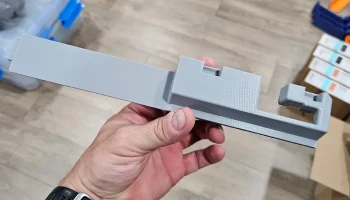 Заглушка корпуса ad5x + магнитный мод...... Заглушка корпуса ad5x + магнитный мод......
