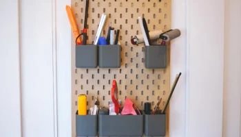 Перфорированные чашки Ikea Skadis (режим вазы)...