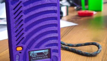 Тонкий чехол Faketec с OLED 3