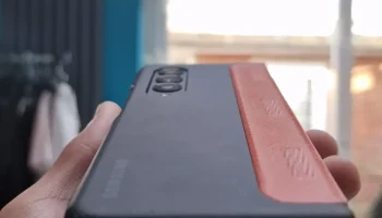 Магнитное крепление Z Fold 4 Split Joycon 3