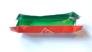 Шоколадка Киндер, брелок и магнит на холодильник....... 7