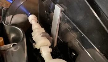 Кронштейн автозаправки Keurig