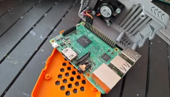 Шестигранный верхний корпус Pi3 с защелкой и 30-мм венти... 2