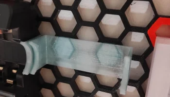 Держатель зарядного устройства Honeycomb BC700 1