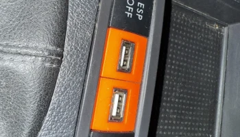 Адаптер USB-порта VW Golf/Touran с замком-молнией 4