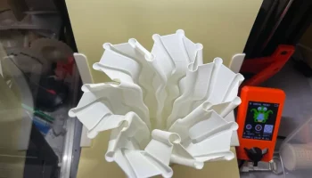 Snow vase 1