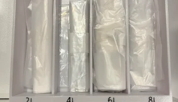 Органайзер для пакетов для заморозки в кухонном ящике IKEA.
