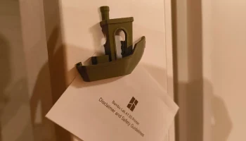 Половина скамейки с магнитами 3