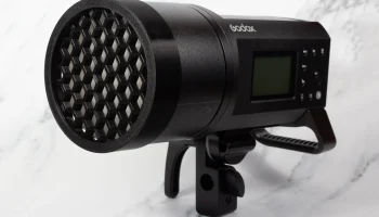 Адаптер для геля и сетки Godox AD600. Это адаптер, напеча... 1